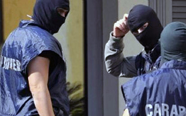 Blitz Ros Catania, 9 arresti e sequestri