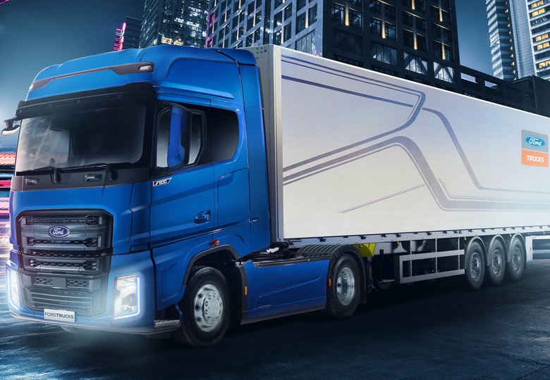 Ford, arrivano in Italia i grandi camion che sfidano Iveco e Scania