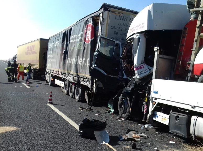 Cala il numero di camion coinvolti in incidenti stradali
