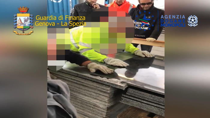 Gdf Spezia sequestra 333 kg cocaina pura in un container