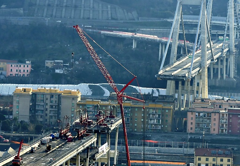 Ponte Morandi, interdittiva antimafia per azienda autotrasporti
