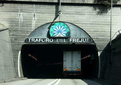 Trafori Frejus e Monte Bianco: ecco le chiusure e sensi unici di settembre
