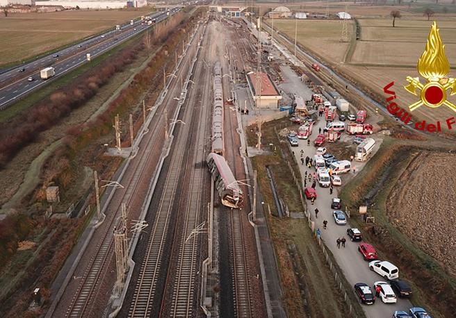 Treno deragliato a Lodi: morti due macchinisti