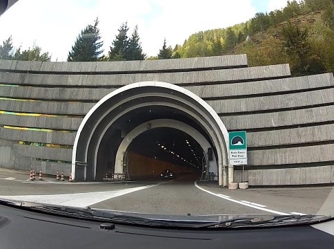 Tunnel Monte Bianco - Interruzioni alla circolazione e sensi unici alternati mese di marzo 2020