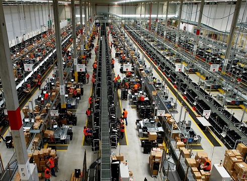 Amazon assume 100.000 dipendenti e rivoluziona la logistica