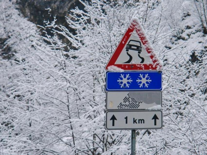 Traforo del San Bernardo chiuso ai mezzi superiorori a 26 t. causa neve