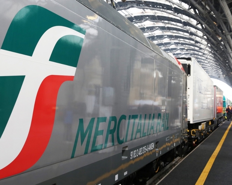 Mercitalia, in tre settimane trasportati e consegnati tre milioni e mezzo di tonnellate di beni essenziali