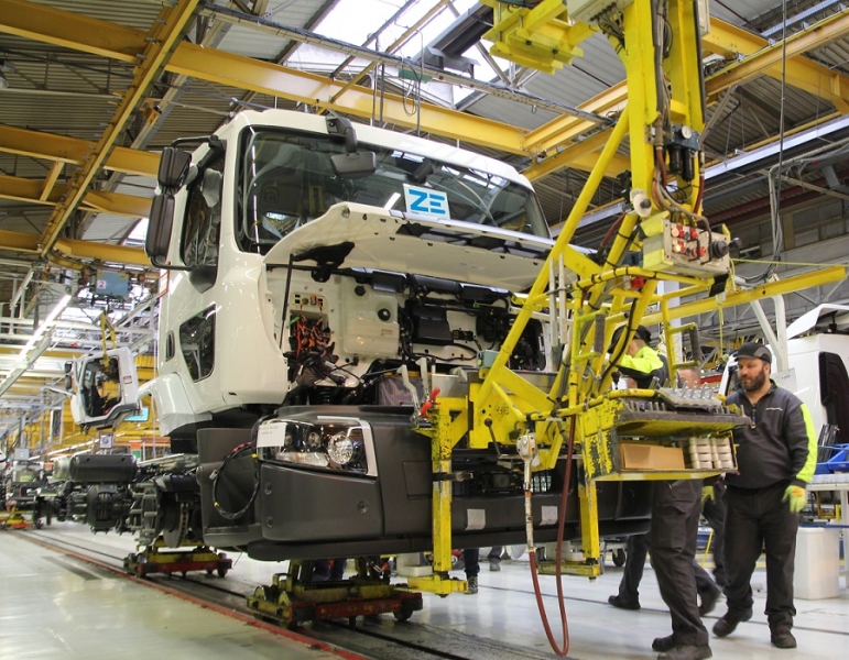 Renault Trucks avvia la produzione in serie di autotelai elettrici