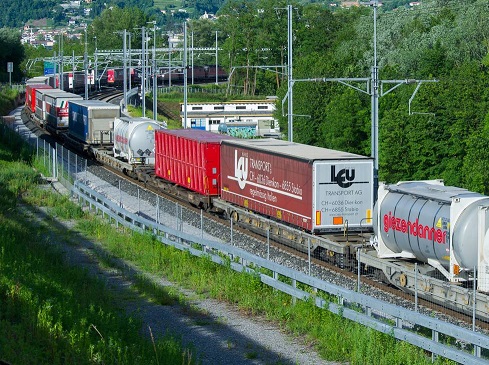 Svizzera, al via le misure restrittive alla circolazione
