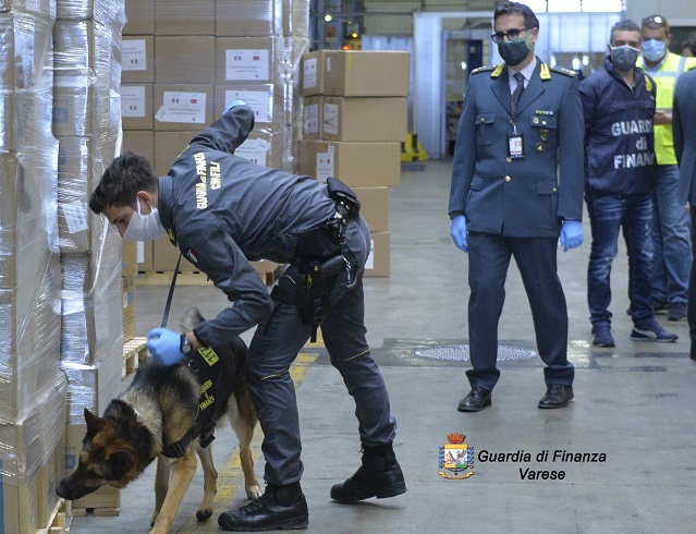 Sequestrati 150 kg di droga alla cargo city di Malpensa