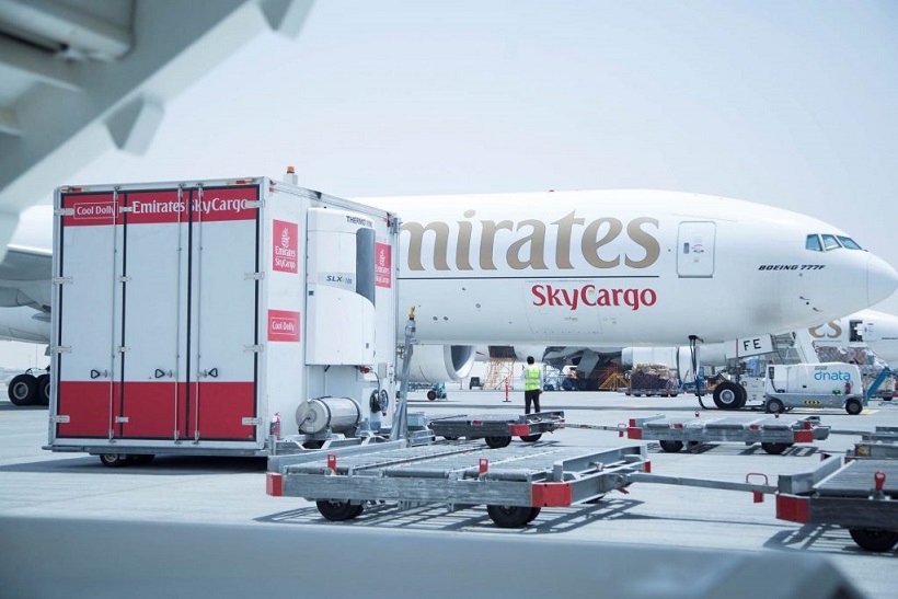 Le compagnie aree convertono i voli passeggeri in cargo