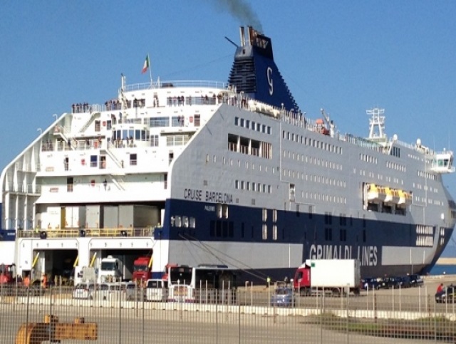 La Spagna riapre i collegamenti marittimi e aerei con l'Italia