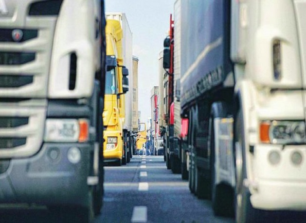 La Ministra De Micheli chiede tempo al settore della logistica, tre ore di confronto