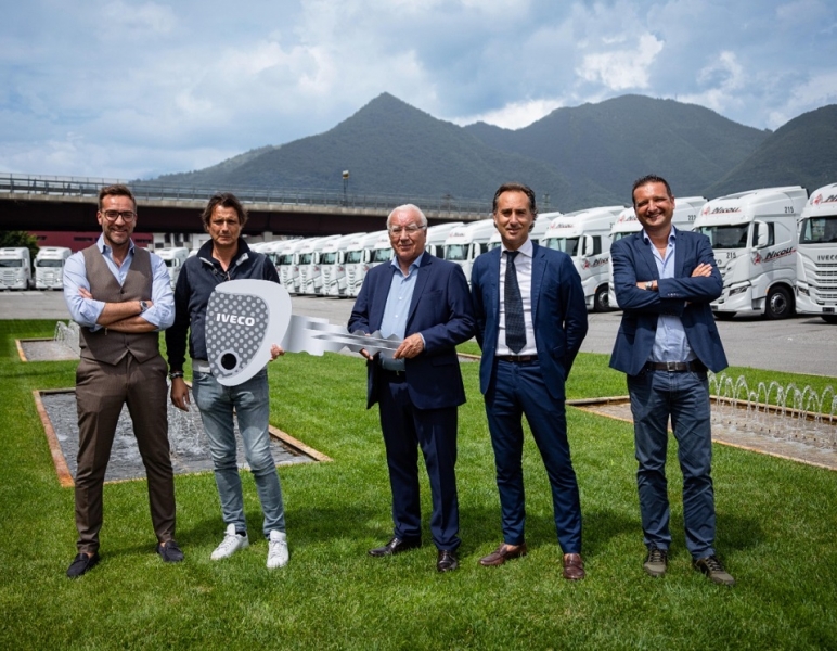Nicoli Trasporti ritira i primi 30 veicoli di un ordine di 50 IVECO S-Way NP alimentati a gas naturale