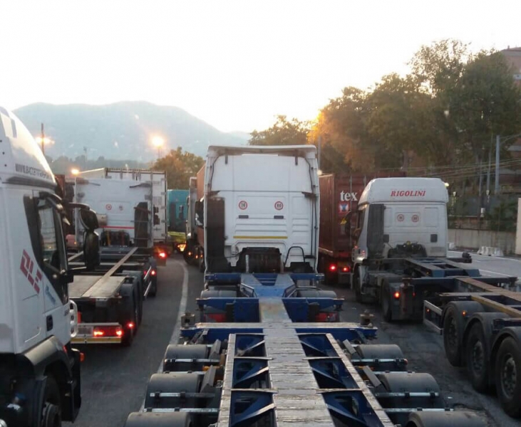 Liguria: Tir verso il fermo su collasso autostrade