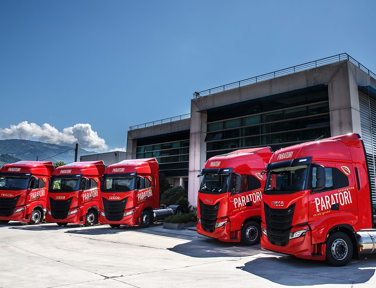 18 nuovi IVECO S-Way fanno crescere la quota green nella flotta della Paratori di Genova