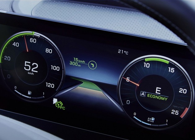 Predictive Powertrain Control: 10 domande e risposte sul Tempomat intelligente di Mercedes-Benz Trucks