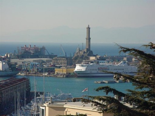 Porti di Genova e Savona ''col segno meno'': attivati provvedimenti a sostegno della categoria