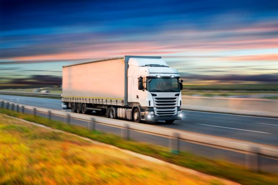 Svizzera: «Vietare il riposo settimanale nel camion»