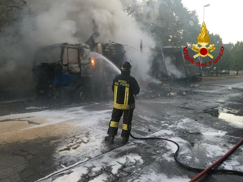Camionista arrestato per l'incendio del suo camion