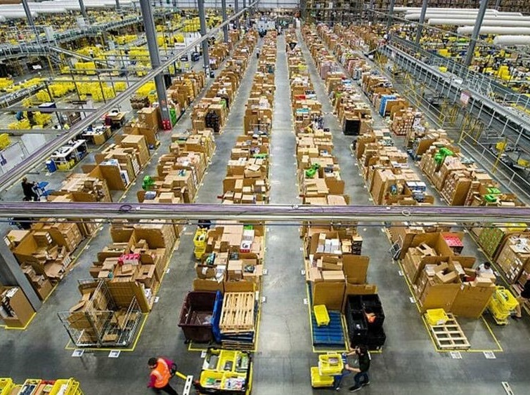 Amazon raddoppia in Friuli e apre a Colugna: si cerca personale