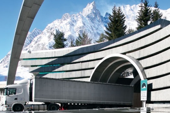 Monte Bianco, pubblicate le chiusure totali per novembre e dicembre 2020