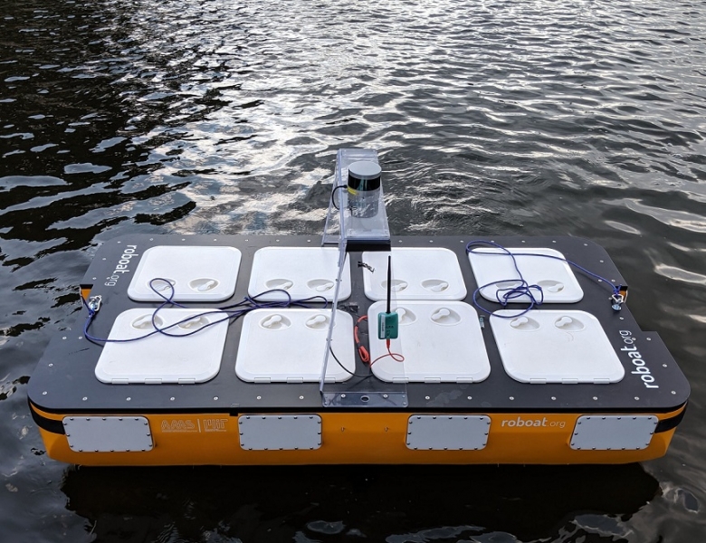 Ecco Roboat, l'imbarcazione autonoma che naviga tra i canali di Amsterdam