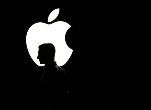 Inghilterra, maxi rapina al camion della Apple in autostrada. Colpo da 6 milioni di euro