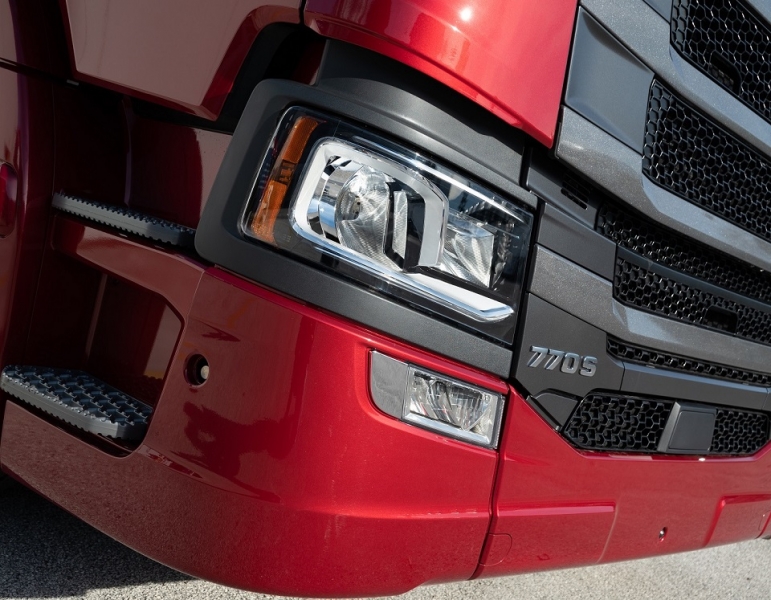 Scania V8: debuttano in Italia i primi veicoli da 770 CV