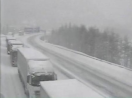 Maltempo: Brennero bloccato per neve in Tirolo