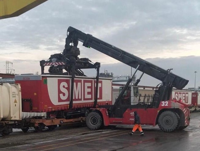 Smet: nuovo servizio intermodale ferroviario per semirimorchi tra Bologna e Colonia