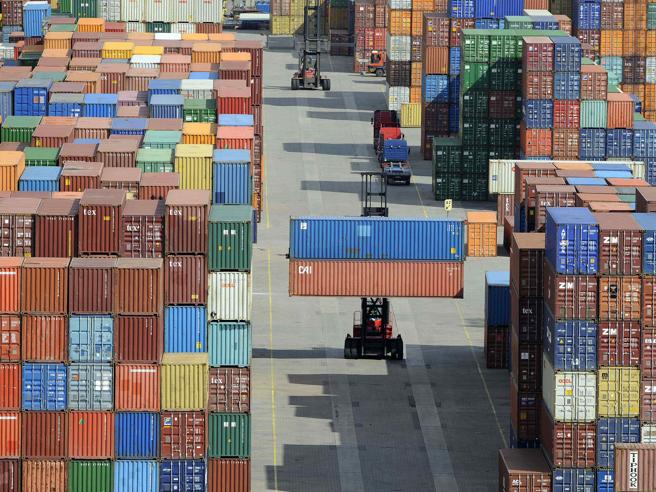 Ferro, gomma e grandi container: il Piemonte torna a viaggiare