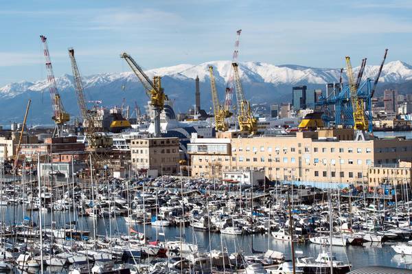 Porti: nel 2020 -10,7 per cento di merci movimentate