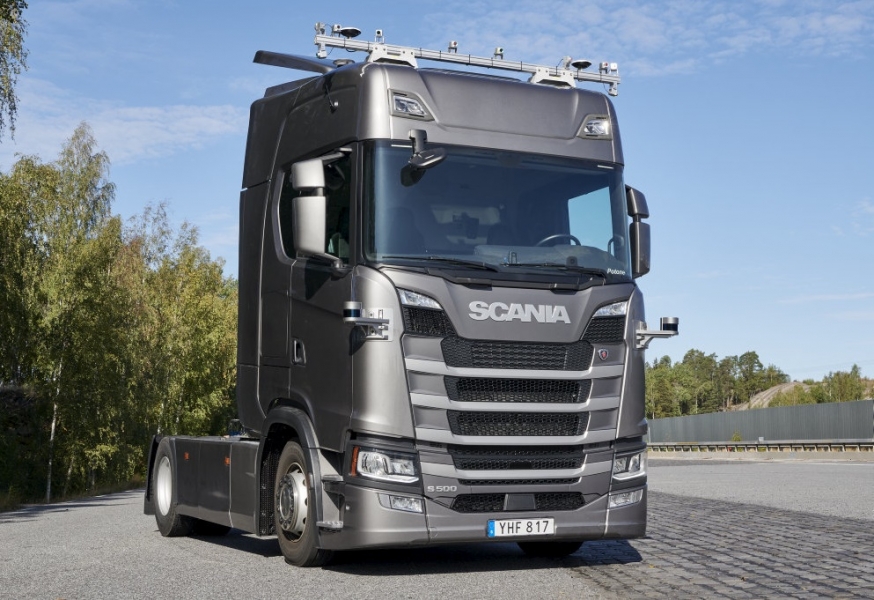 Scania: semaforo verde per testare la guida autonoma in autostrada