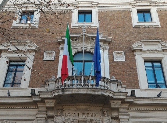 Il dicastero cambia nome e diventa Ministero delle infrastrutture e della mobilità sostenibili