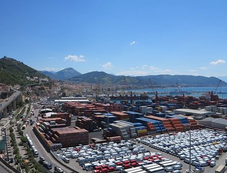 Cina, mancano container: export cinese di fronte a un nuovo rischio