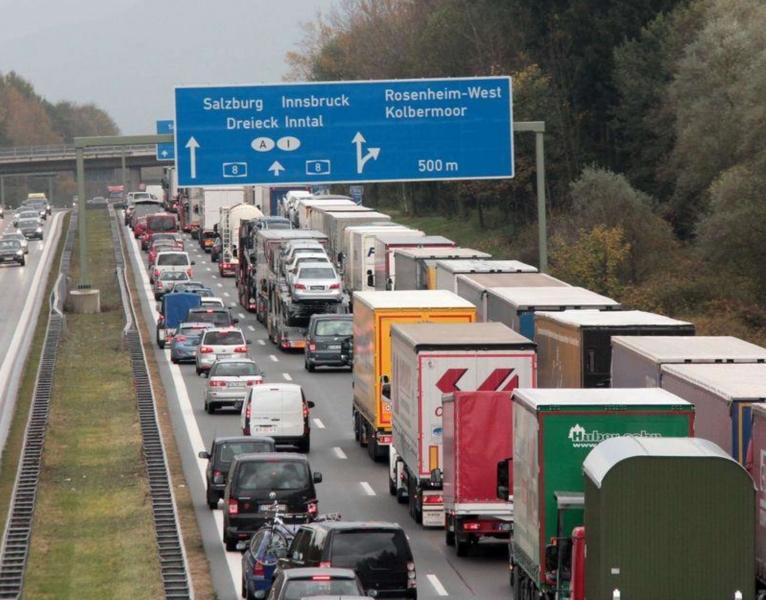 Austria: ecco i divieti in A12 del secondo semestre