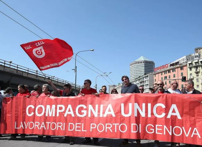 Genova, il porto in sciopero