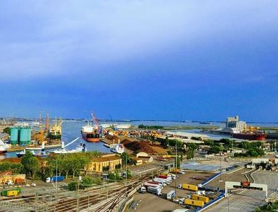 Porto di Venezia: sdoganamento in mare di merci alla rinfusa
