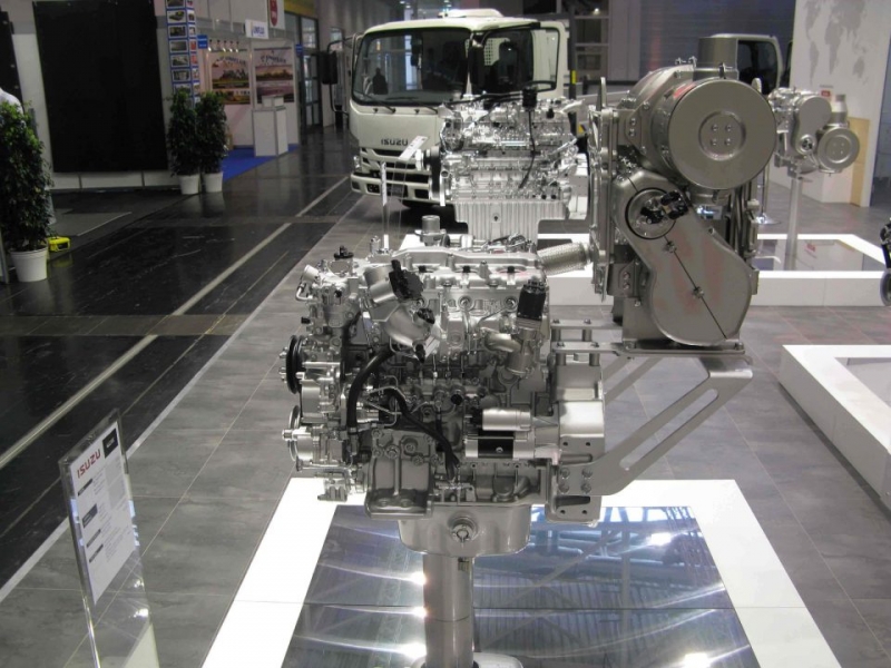 Isuzu, Hino e Toyota per i veicoli commerciali