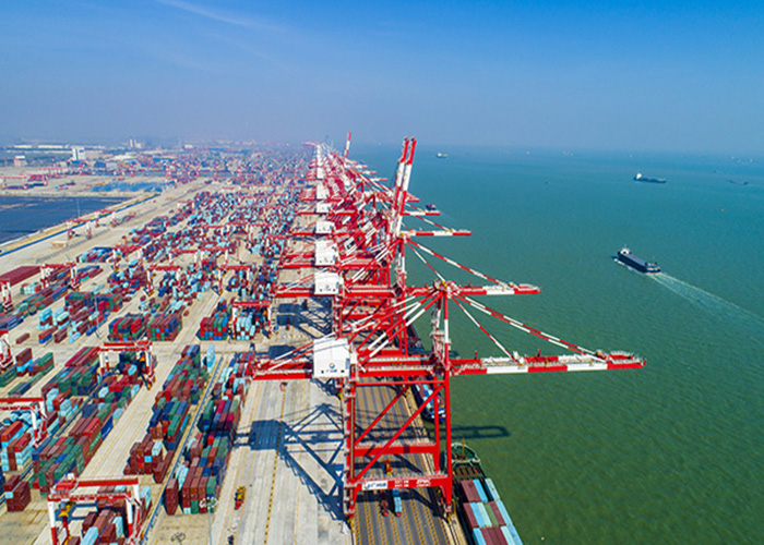 Cina inaugura trasporto combinato mare-rotaia per l'Europa