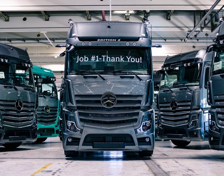 Mercedes-Benz Actros Edition 2 - Il primo di 400 Highway Stars è pronto