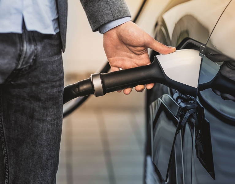 DKV Mobility dà il via alla collaborazione con NewMotion