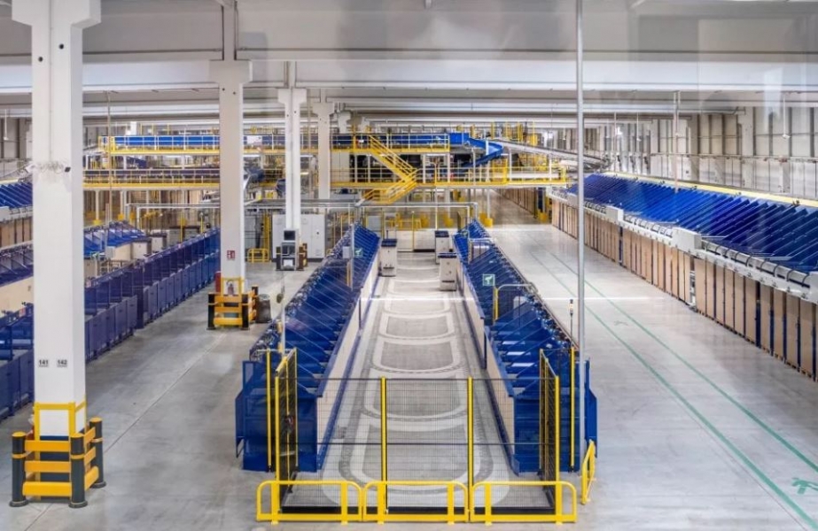 Landriano, inaugurato l'hub di Poste da 300 mila pacchi al giorno