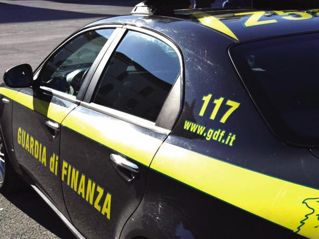 Fisco: Vercelli, tre arresti e sequestro beni per 30 mln nella logistica