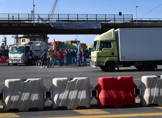 Porto Genova, prime misure per ridurre congestione tir