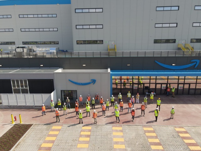 Amazon prende in consegna il nuovo hub di Novara
