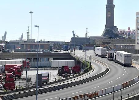 Fondo perduto, meno ostacoli per gli aiuti agli autotrasportatori