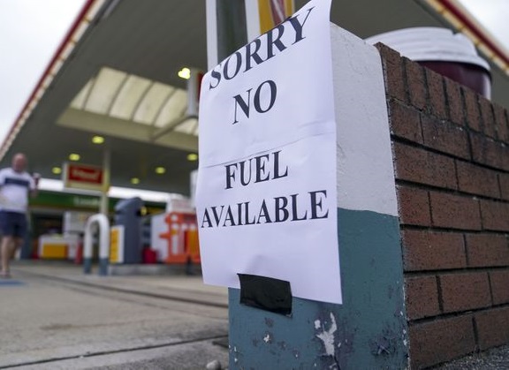 Crisi post-Brexit, mancano camionisti, Uk concede 10.500 visti