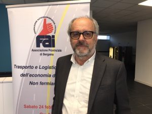 Con il foglio rosa al volante dei tir: la strada per avere nuovi autisti